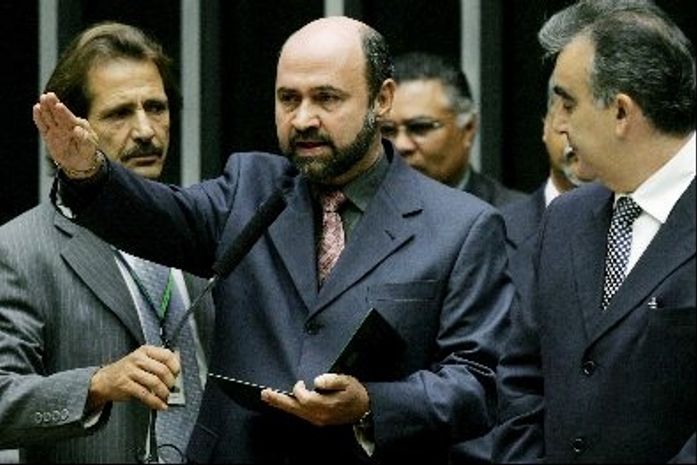 Deputado alagoano destinou R$ 100 mil para Frank Aguiar fazer evento