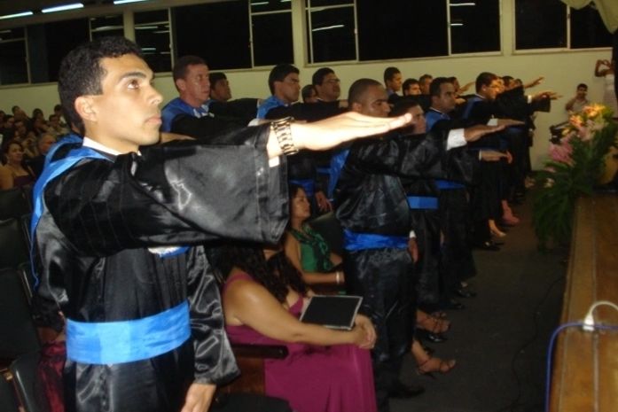 Uneal gradua primeiros administradores públicos de AL