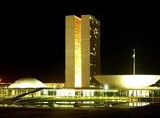 Falhas e omissões atrasam processos contra políticos, aponta levantamento