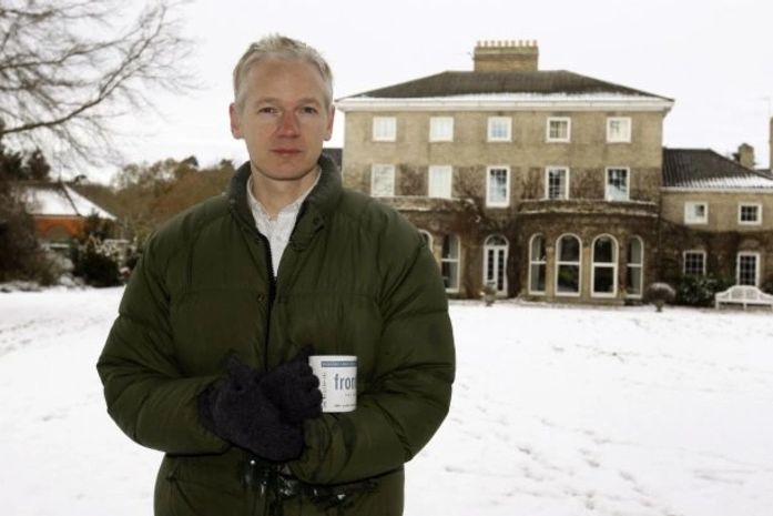 Assange condena 'campanha de difamação' e teme Justiça dos EUA