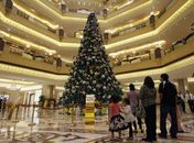 Árvore de Natal de US$ 11 milhões vira atração em hotel de Abu Dhabi