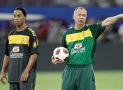 Grêmio e Ronaldinho chegam a acordo e aguardam posição do MIlan