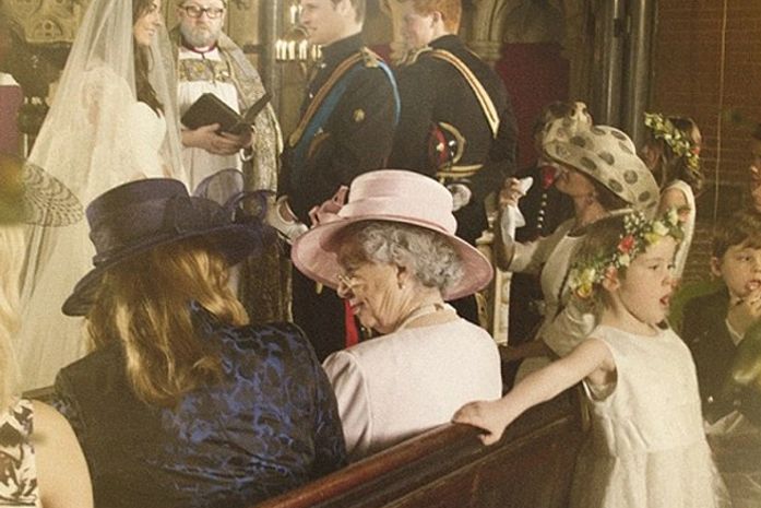 Cerimônia de casamento de William e Kate Middleton em versão inusitada de revista