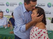 Marlan Ferreira entrega cerca de 4 mil tablets aos alunos da rede municipal e inaugura obras em Limoeiro de Anadia