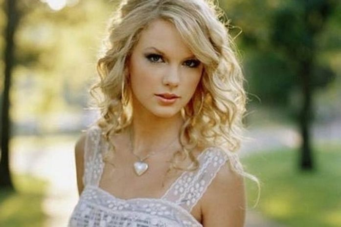 Taylor Swift: Porta-voz de Gyllenhaal nega presentes de namorado