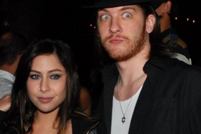 Pitty e Daniel Weksler da banda NX Zero se casaram nesta quarta (22)