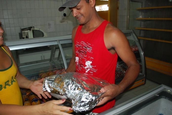 Padarias oferecem serviço para assar peru na véspera de Natal