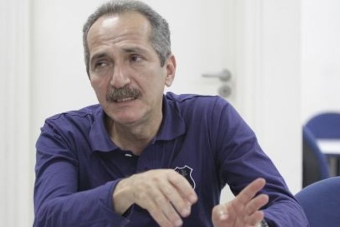 Equipe de Dilma tenta "sufocar" candidatura de deputado Alagoano