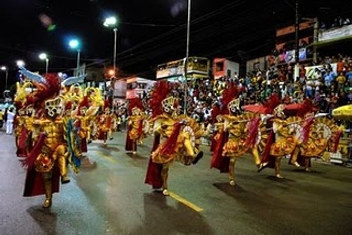 Escola de samba é ameaçada por "homenagear" nordestinos