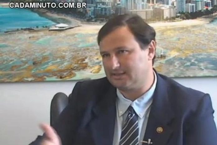 Com Dudu Holanda sobe para 14 os pré-candidatos a prefeito