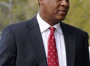 Advogados de médico alegarão que Michael Jackson se matou