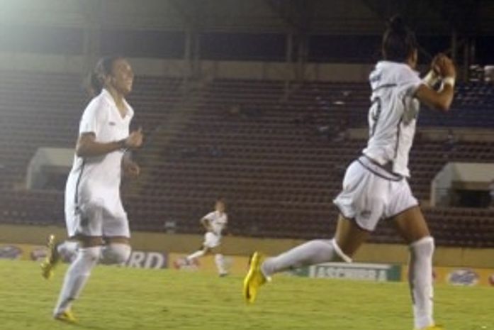 Vídeo:Marta estreia e Sereias da Vila vencem suecas em Araraquara