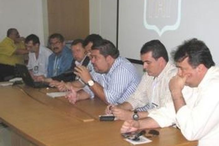 Cinco clubes ainda estão devendo a anunidade da CBF e da FAF