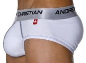 Cueca com enchimento "realístico" deixa os homens mais "avantajados"