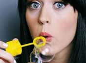 Música de Katy Perry é a mais baixada de 2010 nos Estados Unidos