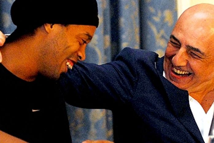 Milan libera, mas não rescinde com Gaúcho. Futuro segue um mistério