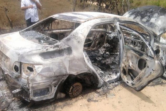Carro de vereador é encontrado carbonizado no interior do Estado