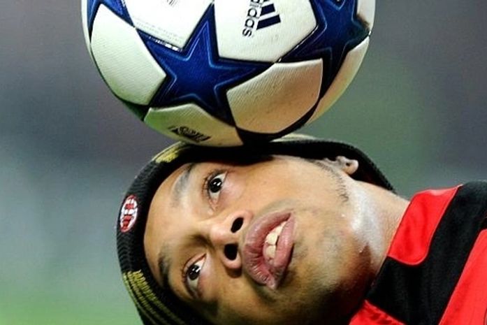 Ronaldinho Gaúcho está 99,9% acertado com o Flamengo