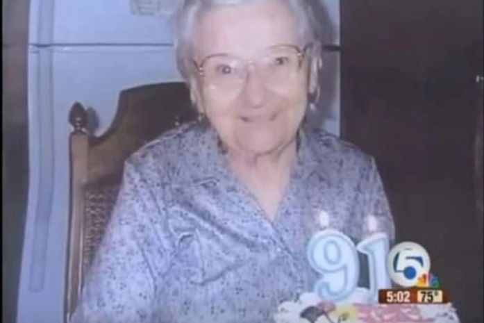 Corpo de Matilda Kazimir estava dentro da van funerária.