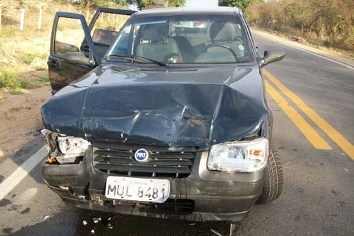 BR 316: caminhão faz ultrapassagem errada e provoca acidente