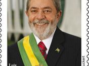 Lula recebe nova homenagem de estatal e sai em selo dos Correios