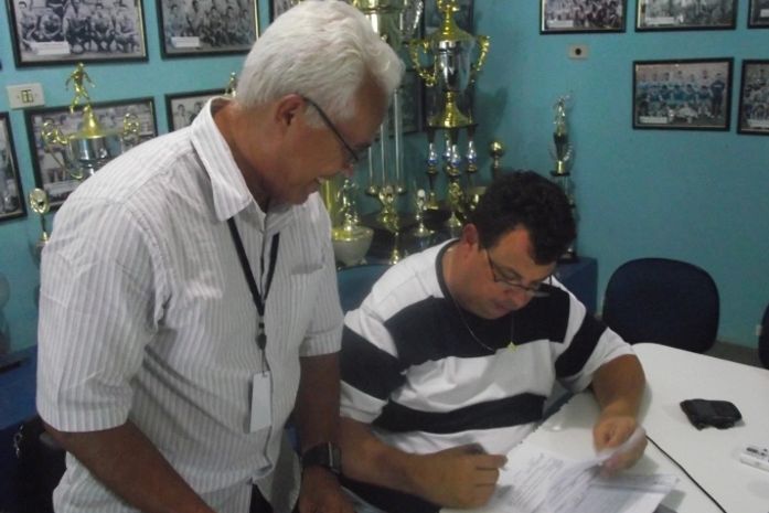 CSA: Três jogadores são dispensados e ídolo do time azulino encerra carreira