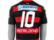 Camisa de Ronaldinho no Flamengo já está à venda