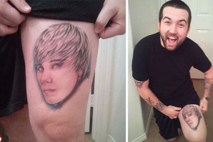 Doidão tatua a cara do Justin Bieber na coxa