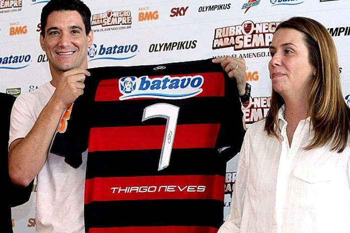 Vídeo :elogiado por Ronaldinho, Thiago Neves se arrepia na chegada ao Fla