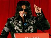 Curiosos atrapalham a venda da casa onde M. Jackson morreu