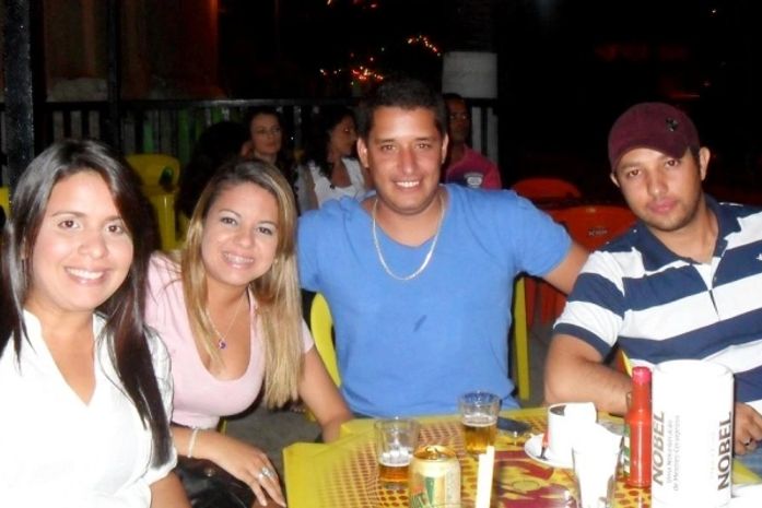 Berg Morais e amigos no gota d'água