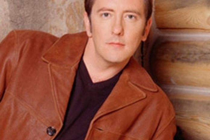 John Dye, ator da série 'O toque de um anjo', morre aos 47 anos