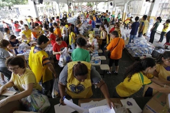 170 toneladas de doações foram enviadas ao Rio; saiba como ajudar