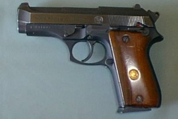 Radiopatrulha do 3º BPM prende homem que fazia disparos de pistola em via pública