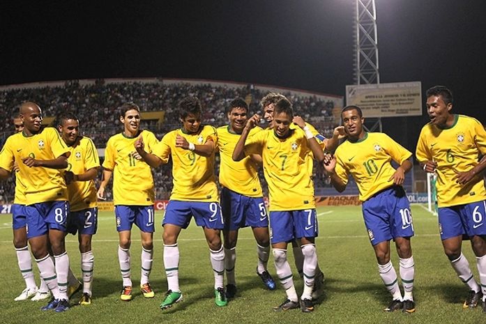 Garotos do Brasil comemoram