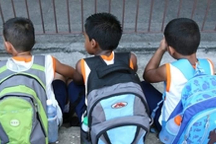 Especialistas alertam sobre excesso de peso na mochila escolar