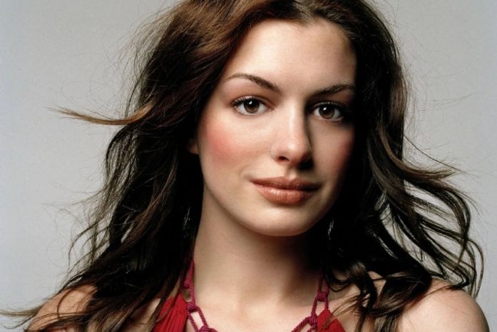 Anne Hathaway será a Mulher-Gato no novo filme do Batman