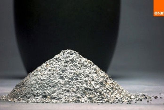 Ladrões confundem cinzas de morto com drogas e acabam cheirando o falecido