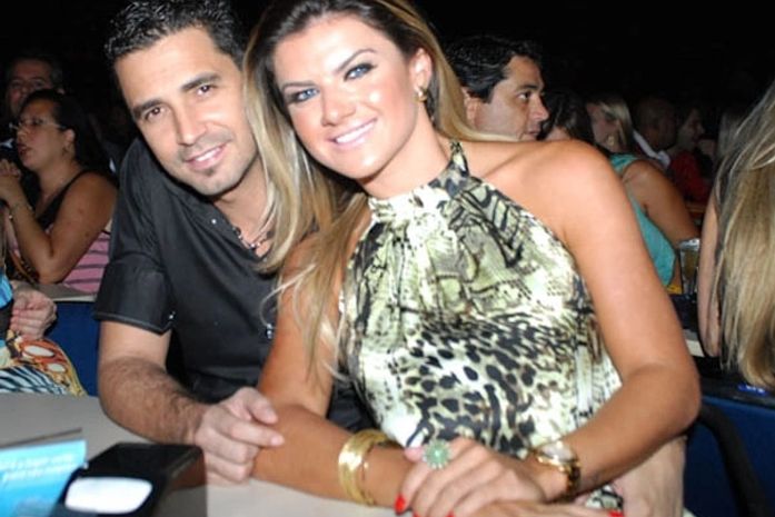 Latino e Mirella se separaram à distância, segundo amigos