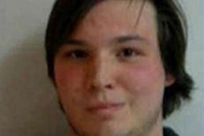 Jovem é preso por servir sanduíche com pelos pubianos para policial