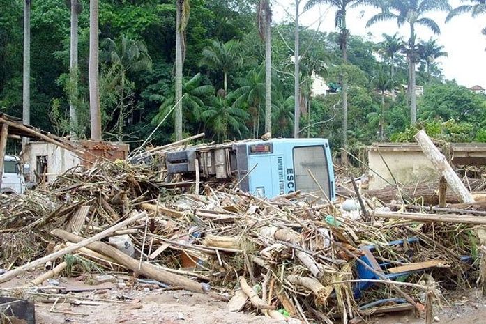 RJ: 173 mil pessoas prejudicadas pelas chuvas podem sacar o FGTS