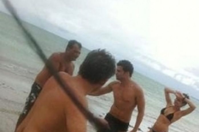 Exclusivo: Cauã Reymond e Grazi estão mesmo em Alagoas.