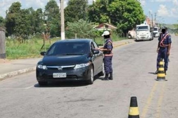 Um boteco vizinho a uma blitz? Isso mesmo!