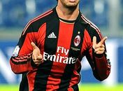 Inspirado, Pato volta ao time titular e coloca o Milan na semi da Copa da Itália