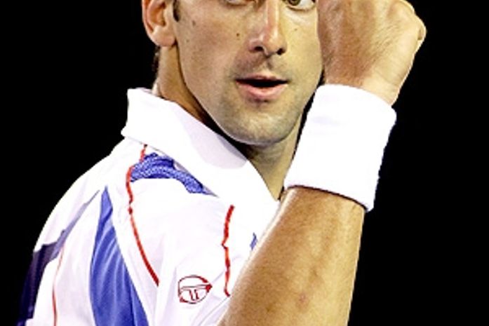 Djokovic atropela Federer e garante vaga na final do Australian Open