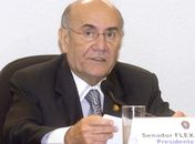 Nenhum senador foi a todas as sessões desde 2007
