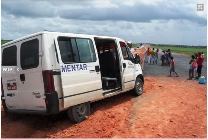Assalto a transporte alternativo acaba em acidente na BR-101