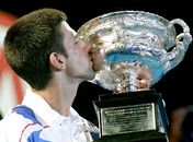 Djokovic vence Andy Murray e conquista o bi do Australian Open