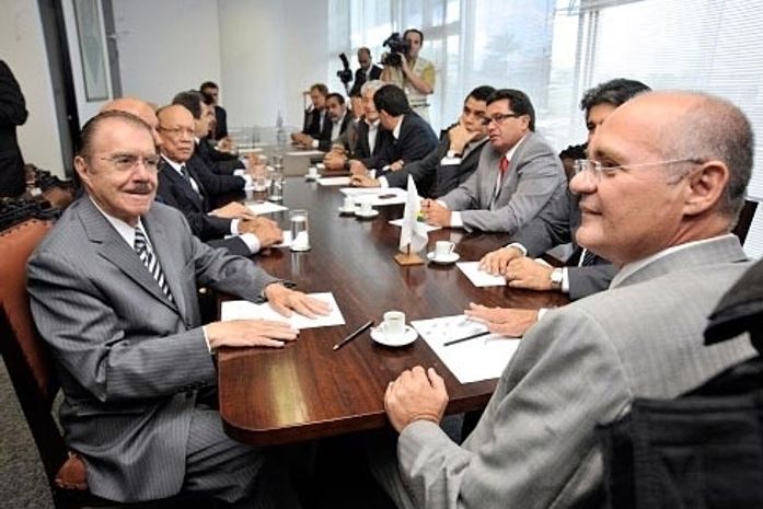 Renan mostra força e inicia plano para voltar à presidência do Senado
