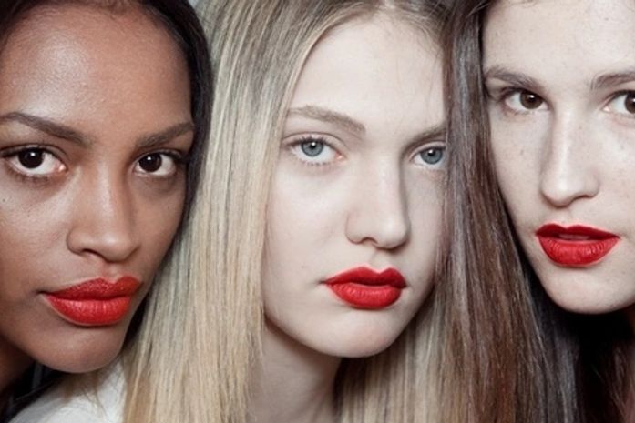 Clássico da beleza, batom vermelho é o principal hit do Inverno 2011
